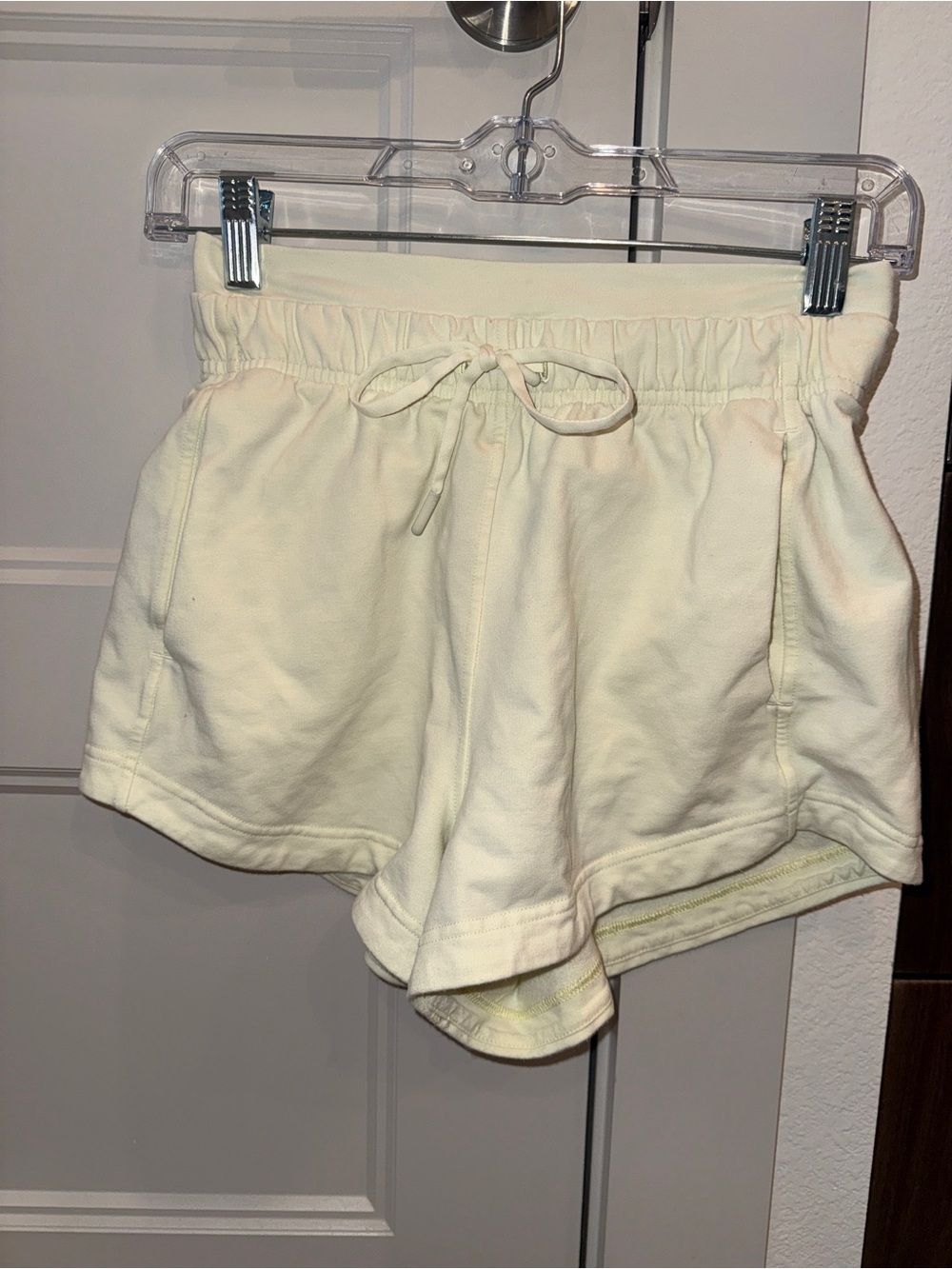Lululemon Women’s Inner Glow HR Short 3” - Picture 2 of 4